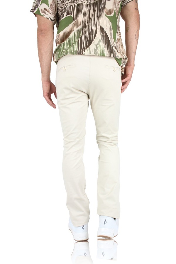 Pantalones Chinos Color Arena Slim Fit De Algodón Para Caballero